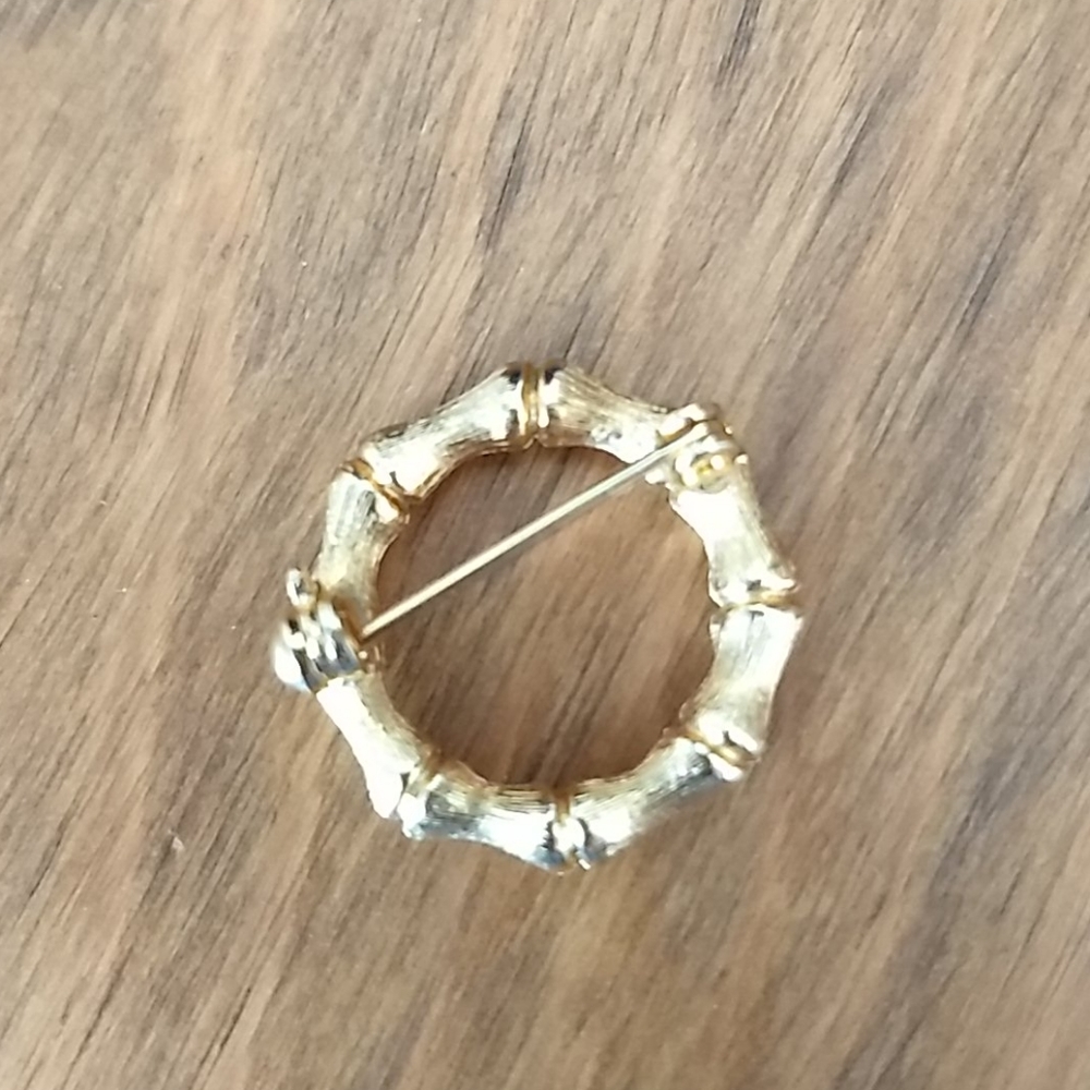 Gold Colored Pin - Picture 2 of 2